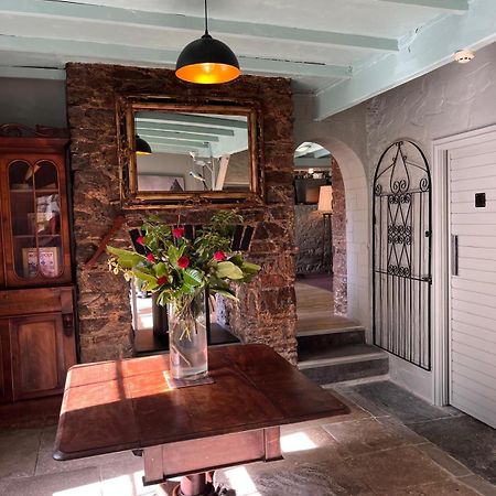Smugglers Hotel Brixham Exterior photo